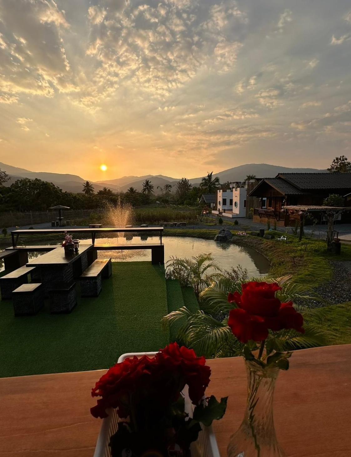 ม่วนใจ๋ปันสุข โฮมสเตย์แอนคาเฟ่ Muanjai Punsuk Homestay And Cafe Chom Thong Exterior foto