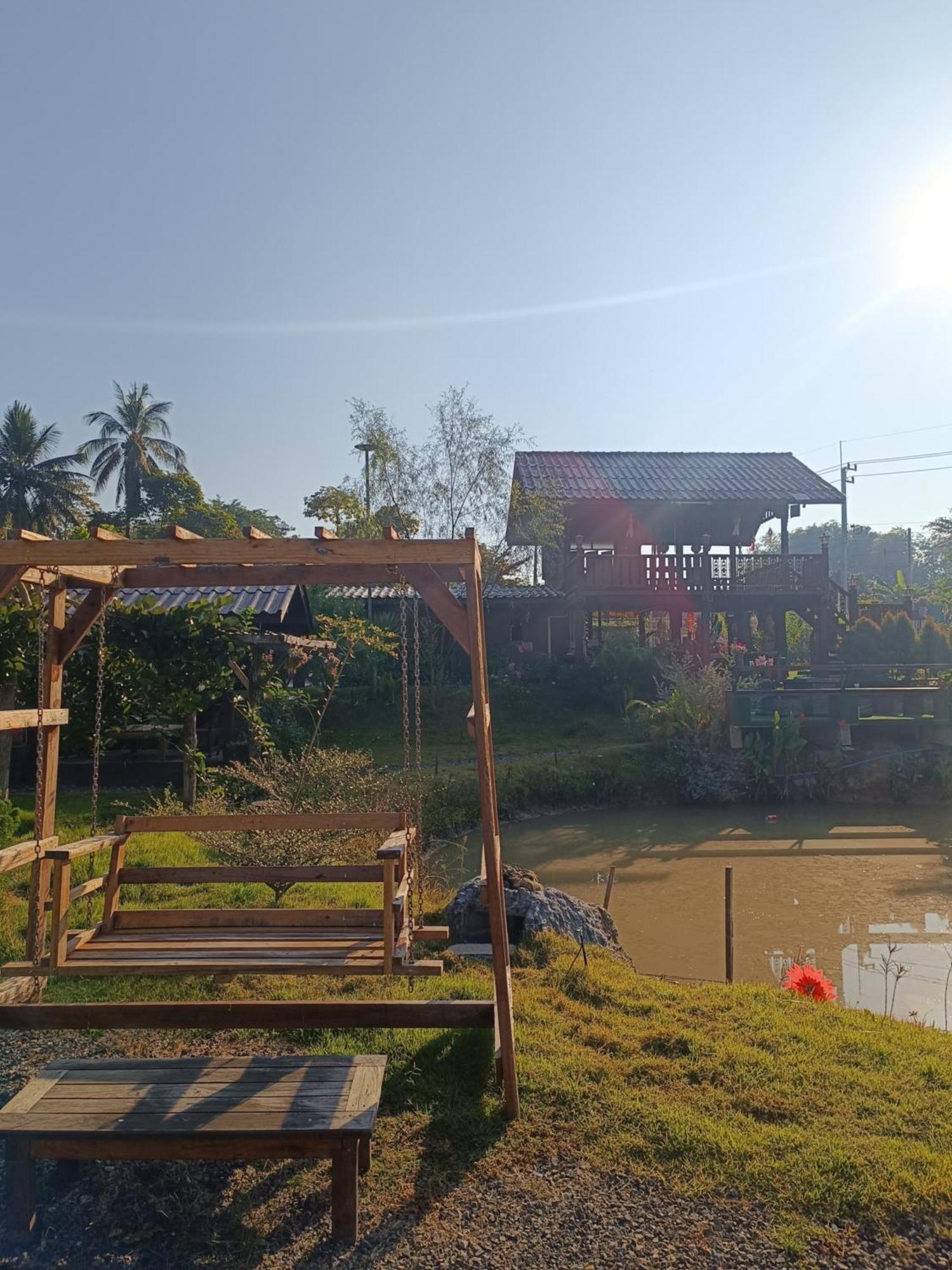 ม่วนใจ๋ปันสุข โฮมสเตย์แอนคาเฟ่ Muanjai Punsuk Homestay And Cafe Chom Thong Exterior foto