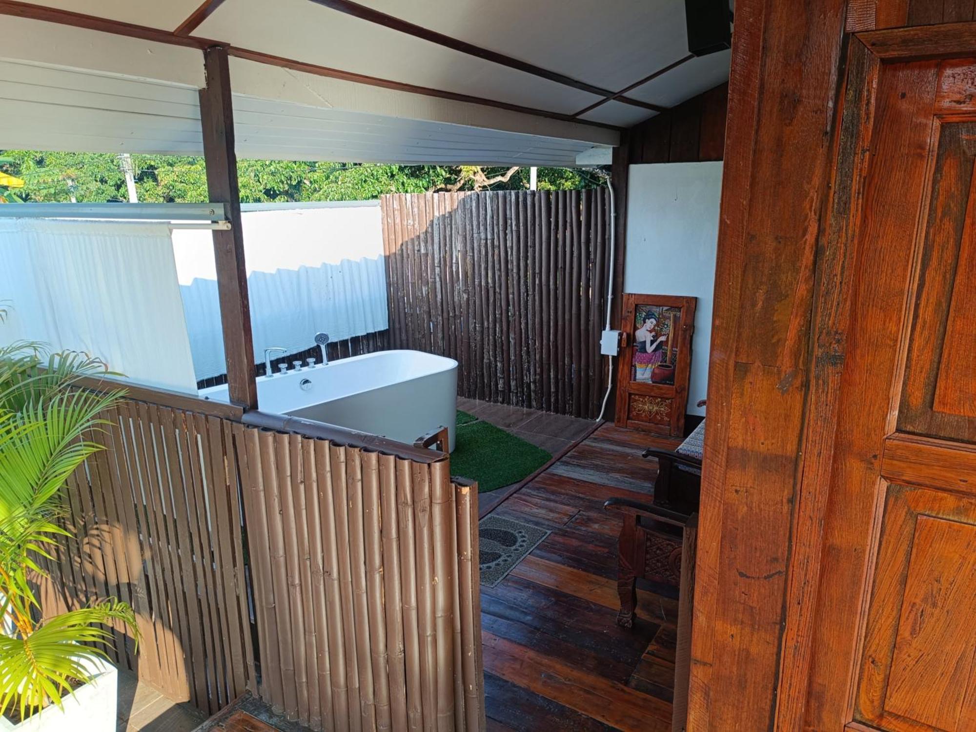 ม่วนใจ๋ปันสุข โฮมสเตย์แอนคาเฟ่ Muanjai Punsuk Homestay And Cafe Chom Thong Exterior foto